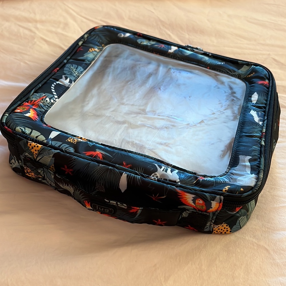 Lug Rummy/Bento Box EXCLUSIVE - Picture 5 of 10